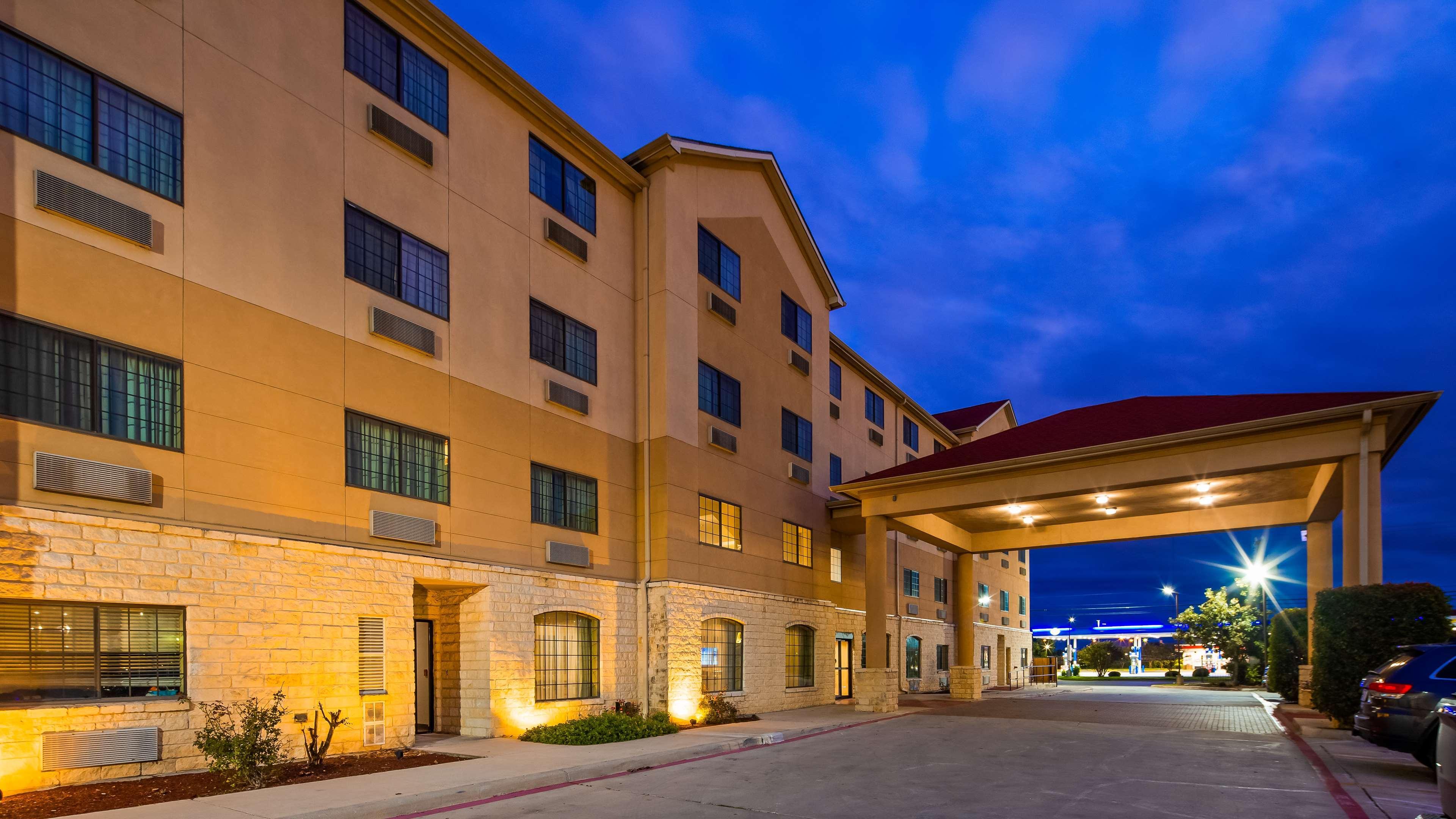 Best Western Windsor Pointe Hotel & Suites-At&T Center San Antonio Exterior photo
